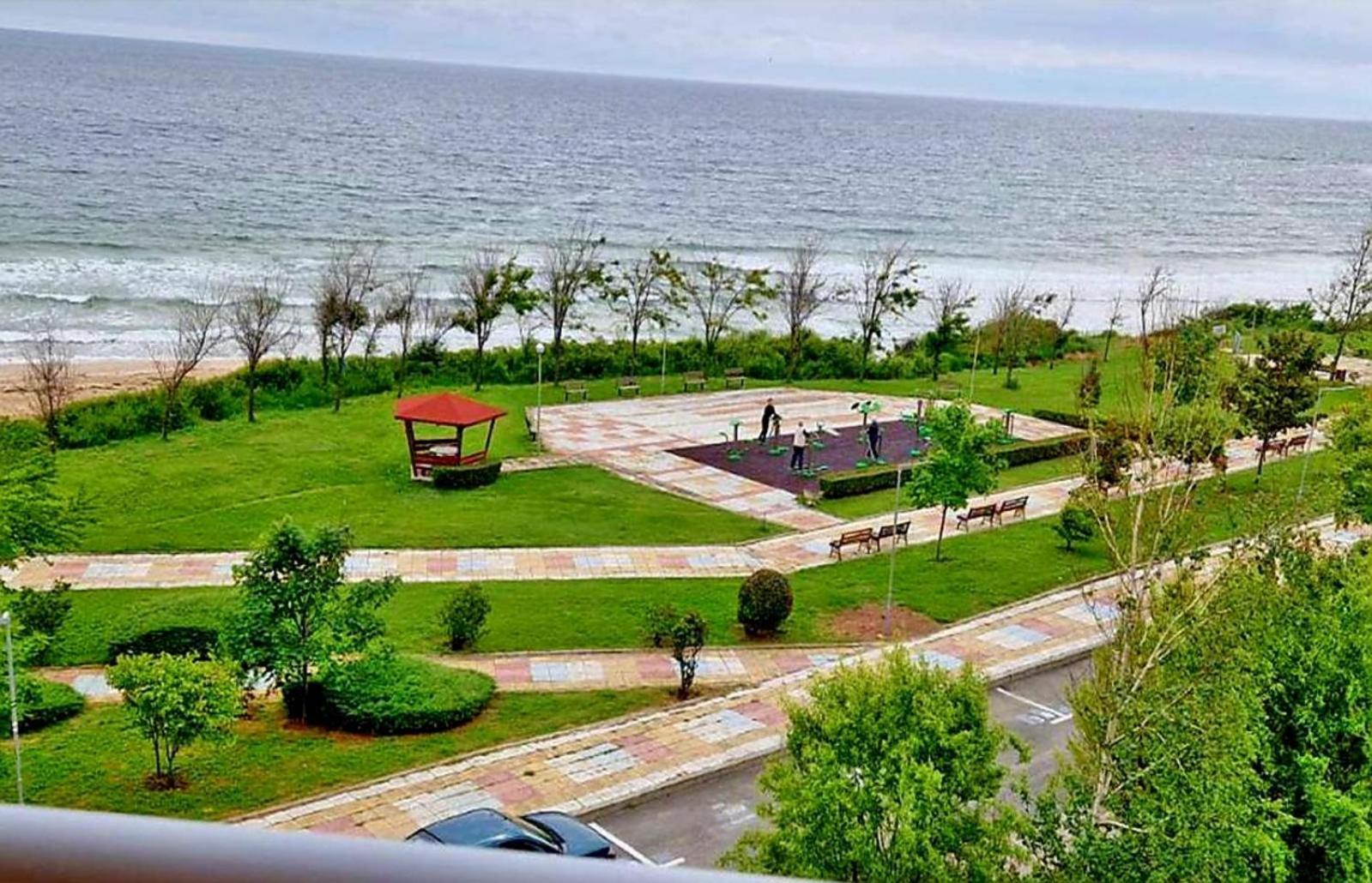 Амон Ра Primorsko Exterior foto